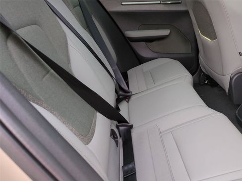 New 2026 Volvo EX30 Plus w/ Protection Package RWD image 19