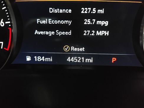 Used 2021 Buick Envision Avenir w/ Technology Package II image 23