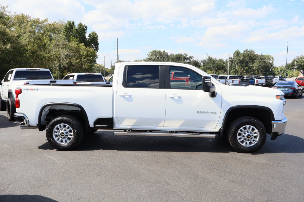 Used 2023 Chevrolet Silverado 2500 LT AWD/4WD image 10