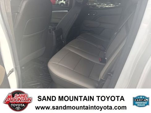 Used 2024 Chevrolet Colorado ZR2 w/ ZR2 Convenience Package III image 14