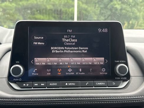 Used 2025 Nissan Rogue SV FWD image 26
