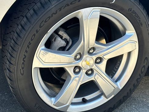 Used 2018 Chevrolet Volt LT FWD image 4