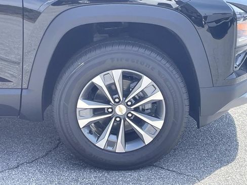 New 2026 Chevrolet Equinox LT w/ Convenience Package II FWD image 9