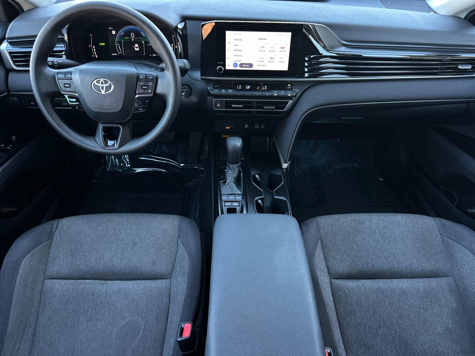 Used 2025 Toyota Camry LE FWD image 12