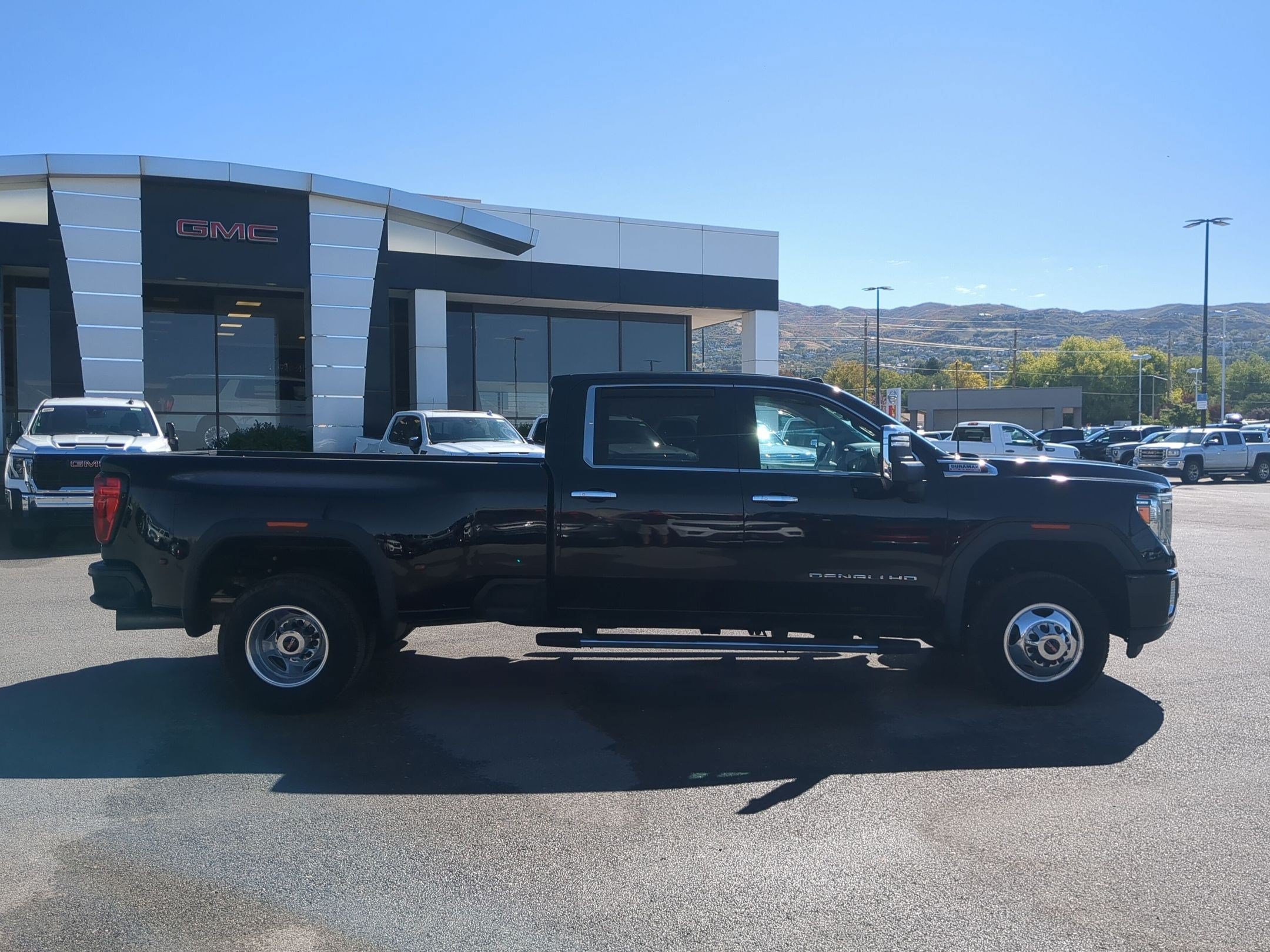 Used 2020 GMC Sierra 3500 Denali w/ Denali Ultimate Package AWD/4WD image 6