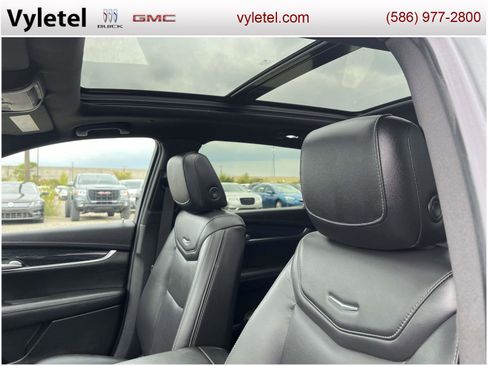 Used 2023 Cadillac XT5 Premium Luxury image 21