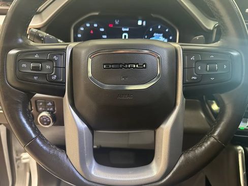 Used 2022 GMC Sierra 1500 Denali w/ Denali Reserve Package AWD/4WD image 11