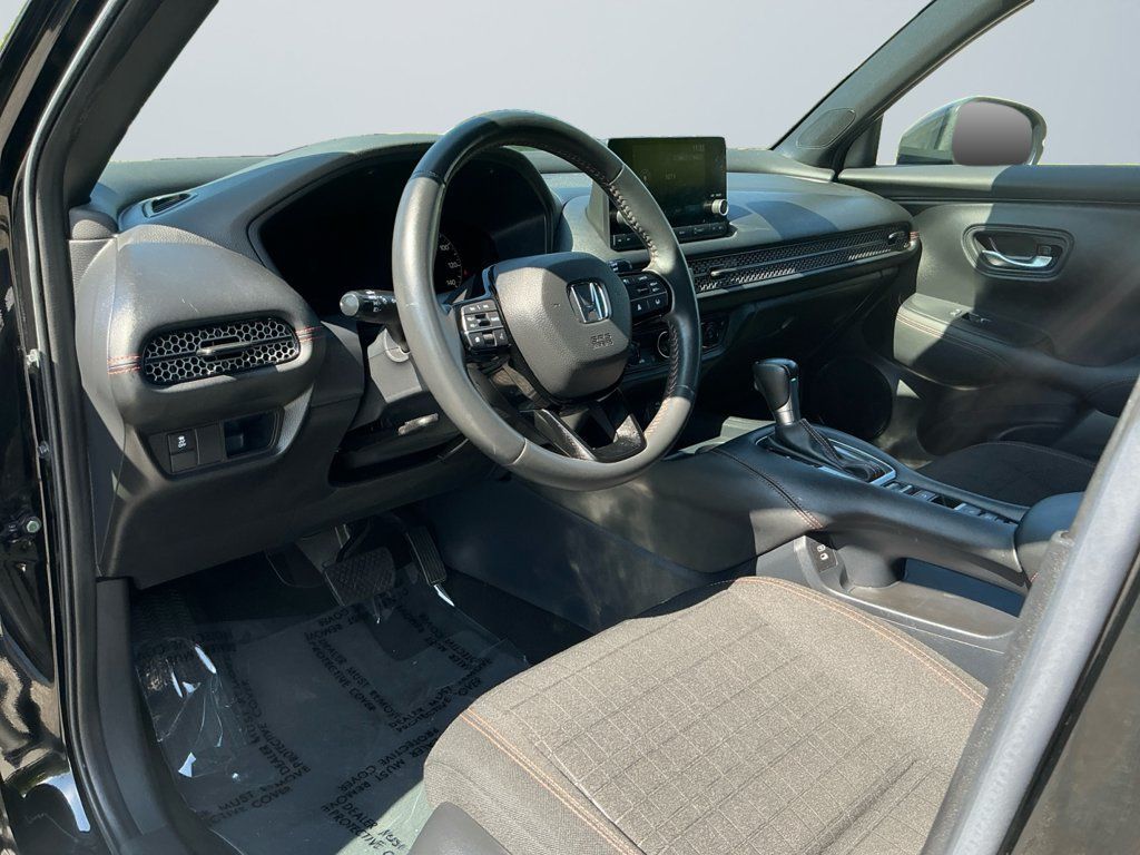 Used 2024 Honda HR-V Sport image 11