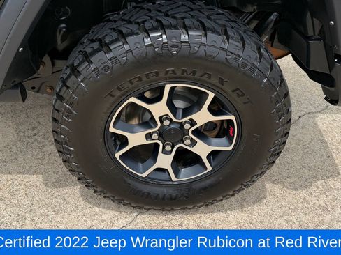 Used 2022 Jeep Wrangler Unlimited Rubicon w/ Cold Weather Group AWD/4WD image 9