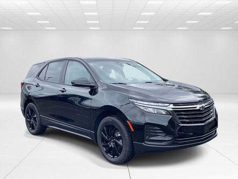 Used 2024 Chevrolet Equinox LS w/ LS Convenience Package image 1