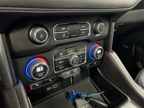 Used 2023 Chevrolet Tahoe Z71 w/ Luxury Package image 15