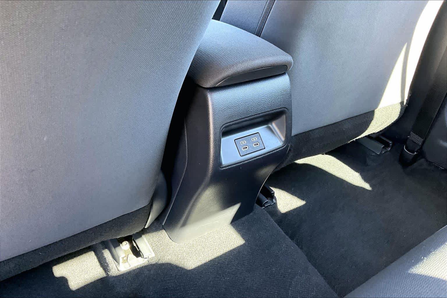 Used 2025 Toyota Corolla LE FWD image 34