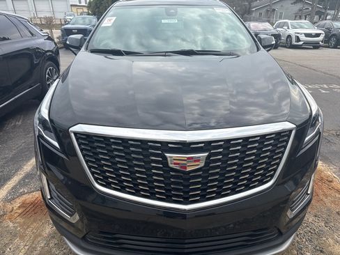 Used 2024 Cadillac XT5 Premium Luxury image 2