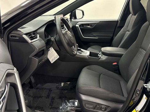 New 2025 Toyota RAV4 SE image 13