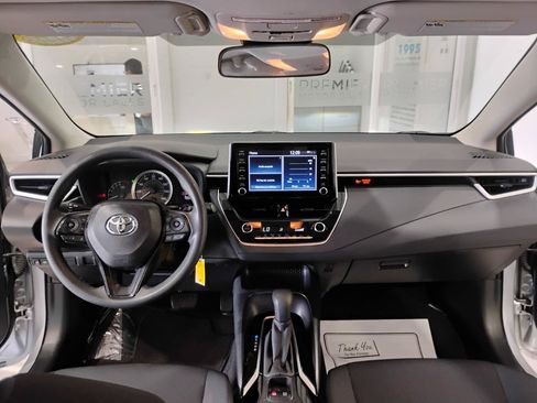 Used 2020 Toyota Corolla LE FWD image 86