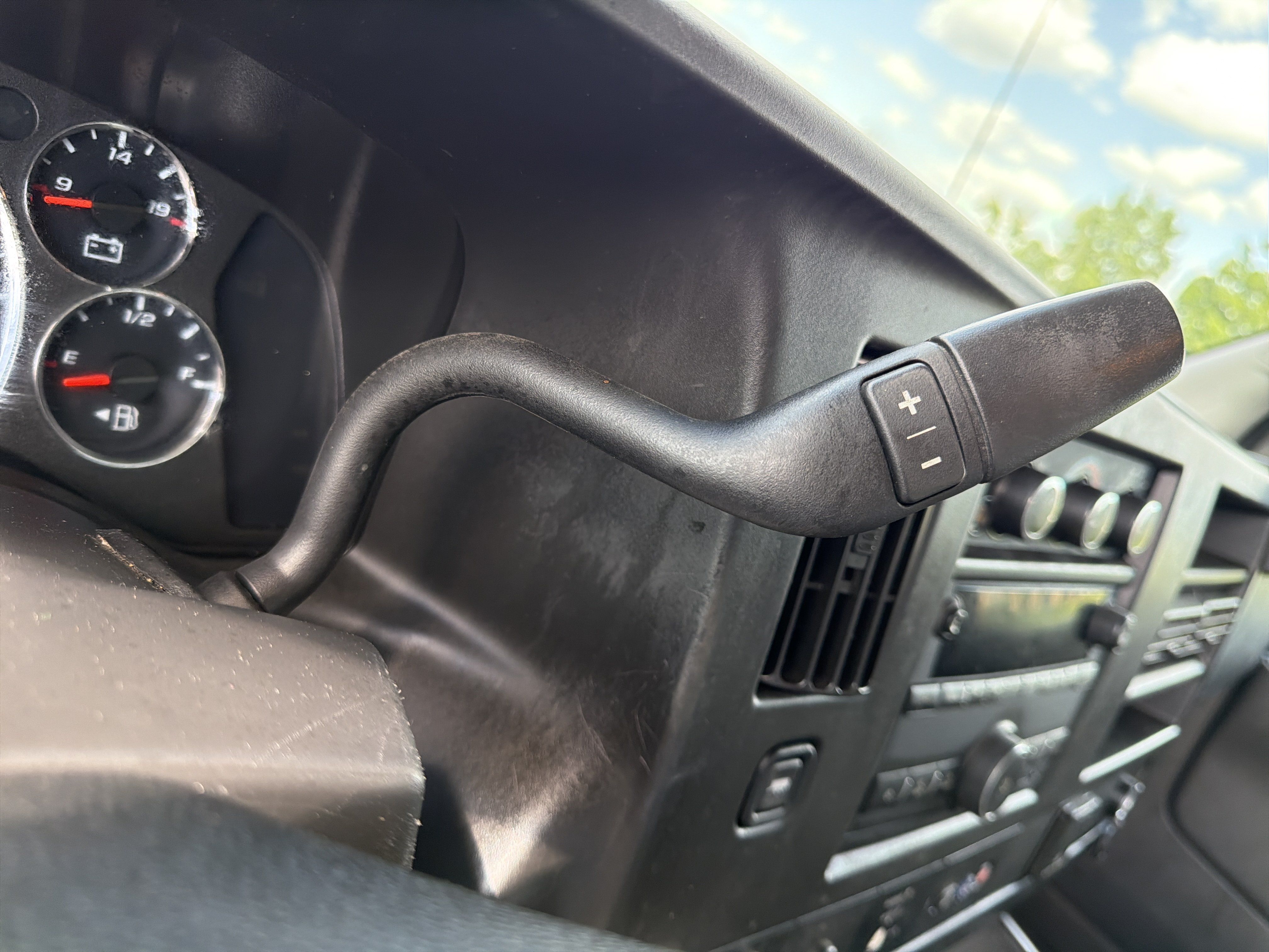 Used 2020 Chevrolet Express 3500 w/ Power Convenience Package RWD image 18