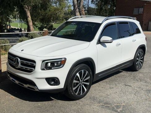 Used 2022 Mercedes-Benz GLB 250 w/ Premium Package Lite image 1