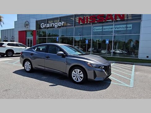 Used 2025 Nissan Sentra S image 37