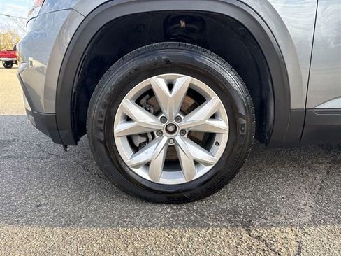 Used 2019 Volkswagen Atlas SE w/ Towing Package image 15