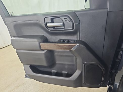 Certified 2021 Chevrolet Silverado 1500 RST image 31