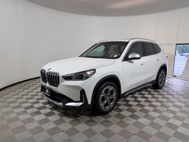 Certified 2024 BMW X1 xDrive28i w/ Convenience Package AWD/4WD image 3