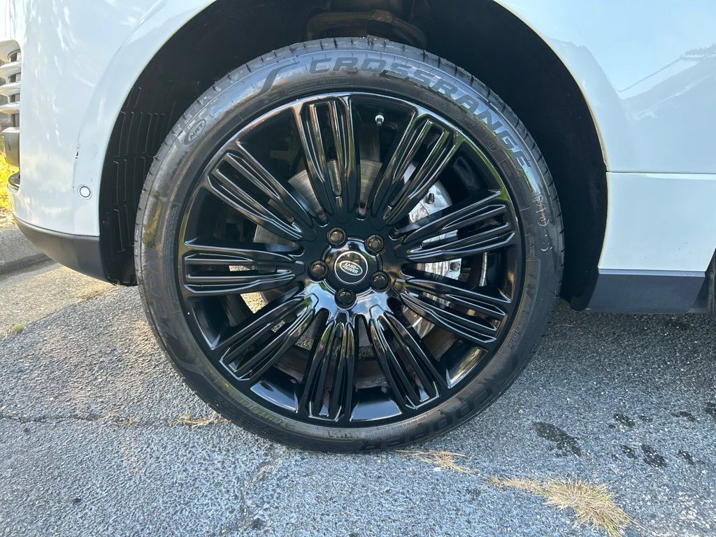 Used 2019 Land Rover Range Rover Supercharged AWD/4WD image 10