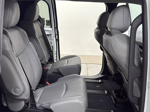 New 2026 Toyota Sienna XLE image 18