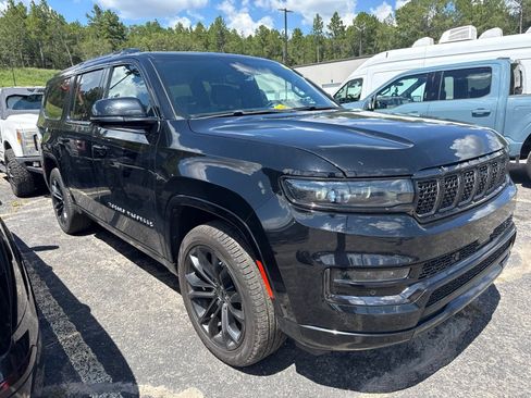 Used 2024 Jeep Grand Wagoneer L Series II w/ Quick Order Packagew 28T AWD/4WD image 4