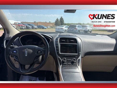Used 2016 Lincoln MKX Reserve AWD/4WD image 35