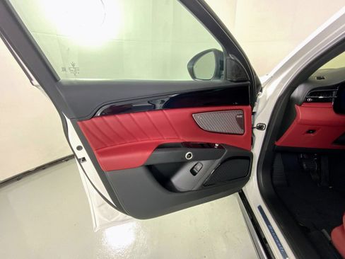 New 2025 Maserati Grecale Modena image 21