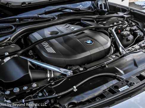 Used 2025 BMW 740i xDrive w/ Premium Package image 22