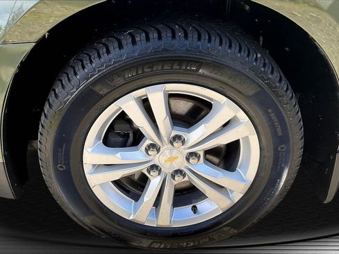 Used 2015 Chevrolet Equinox LT w/ Driver Convenience Package image 32