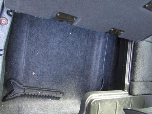 Used 2019 Dodge Grand Caravan SE w/ UConnect Hands-Free Group image 23