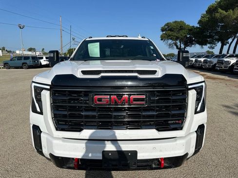 Used 2024 GMC Sierra 2500 AT4 w/ AT4 Premium Plus Package AWD/4WD image 2