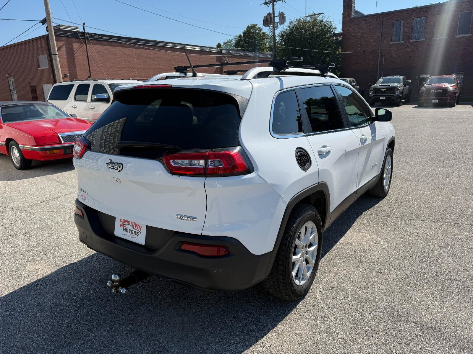 Used 2018 Jeep Cherokee Latitude AWD/4WD image 5