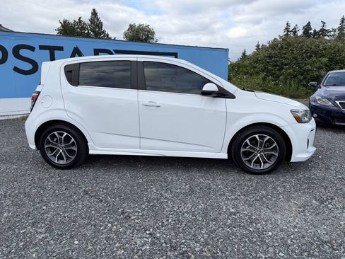 Used 2017 Chevrolet Sonic LT FWD image 2