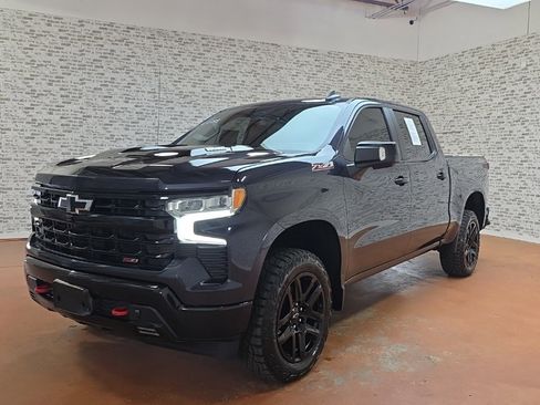 Used 2022 Chevrolet Silverado 1500 LT Trail Boss w/ Convenience Package II image 5