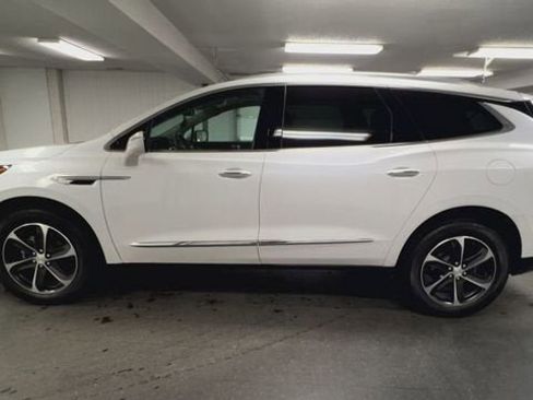 Certified 2021 Buick Enclave Essence w/ Sport Touring Edition image 5