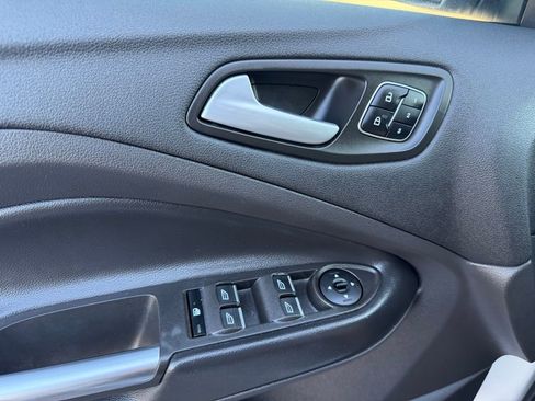 Used 2018 Ford Escape Titanium image 27