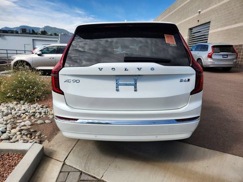 Used 2025 Volvo XC90 B6 Plus AWD/4WD image 10