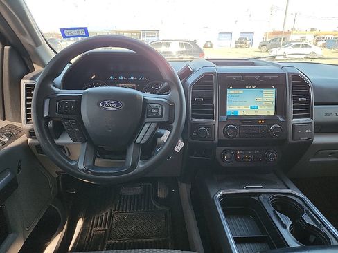 Used 2019 Ford F250 XLT w/ XLT Premium Package image 6