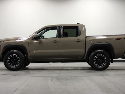 Used 2022 Nissan Frontier PRO-4X image 7