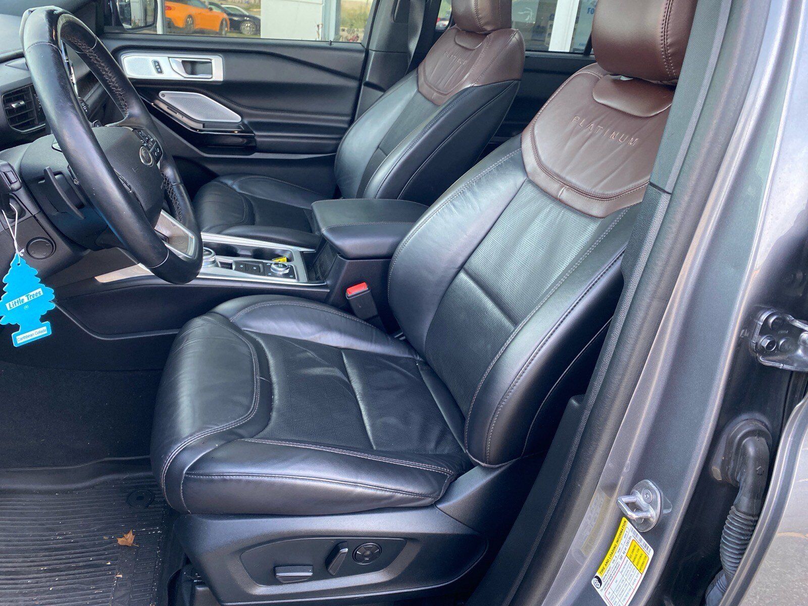 Used 2021 Ford Explorer Platinum w/ Equipment Group 601A AWD/4WD image 10