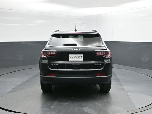 Used 2022 Jeep Compass Latitude w/ Sun and Sound Group image 8