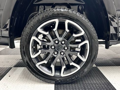 Certified 2025 RAM 1500 Limited w/ Off Road Group image 11