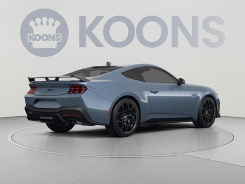 Used 2024 Ford Mustang GT RWD image 4