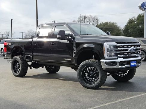 New 2026 Ford F250 Lariat w/ FX4 Off-Road Package image 2