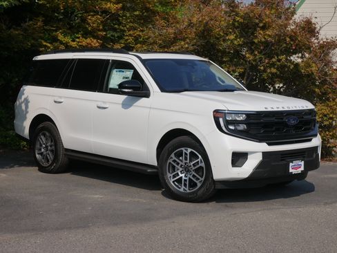 New 2025 Ford Expedition Active image 35