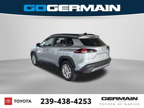 Used 2026 Toyota Corolla Cross LE FWD image 4
