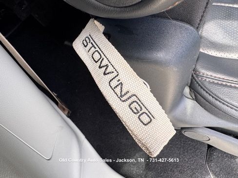 Used 2019 Chrysler Pacifica Touring-L FWD image 12